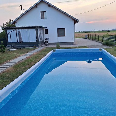 Kuca Za Odmor Domus Alba Villa Branjin Vrh Kültér fotó